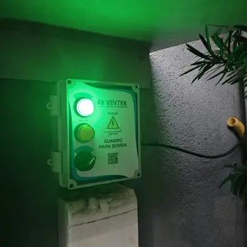 Comando elétrico instalado em área externa