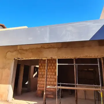 Adequação de fachada em andamento