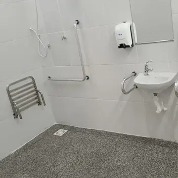Banheiro acessível concluído